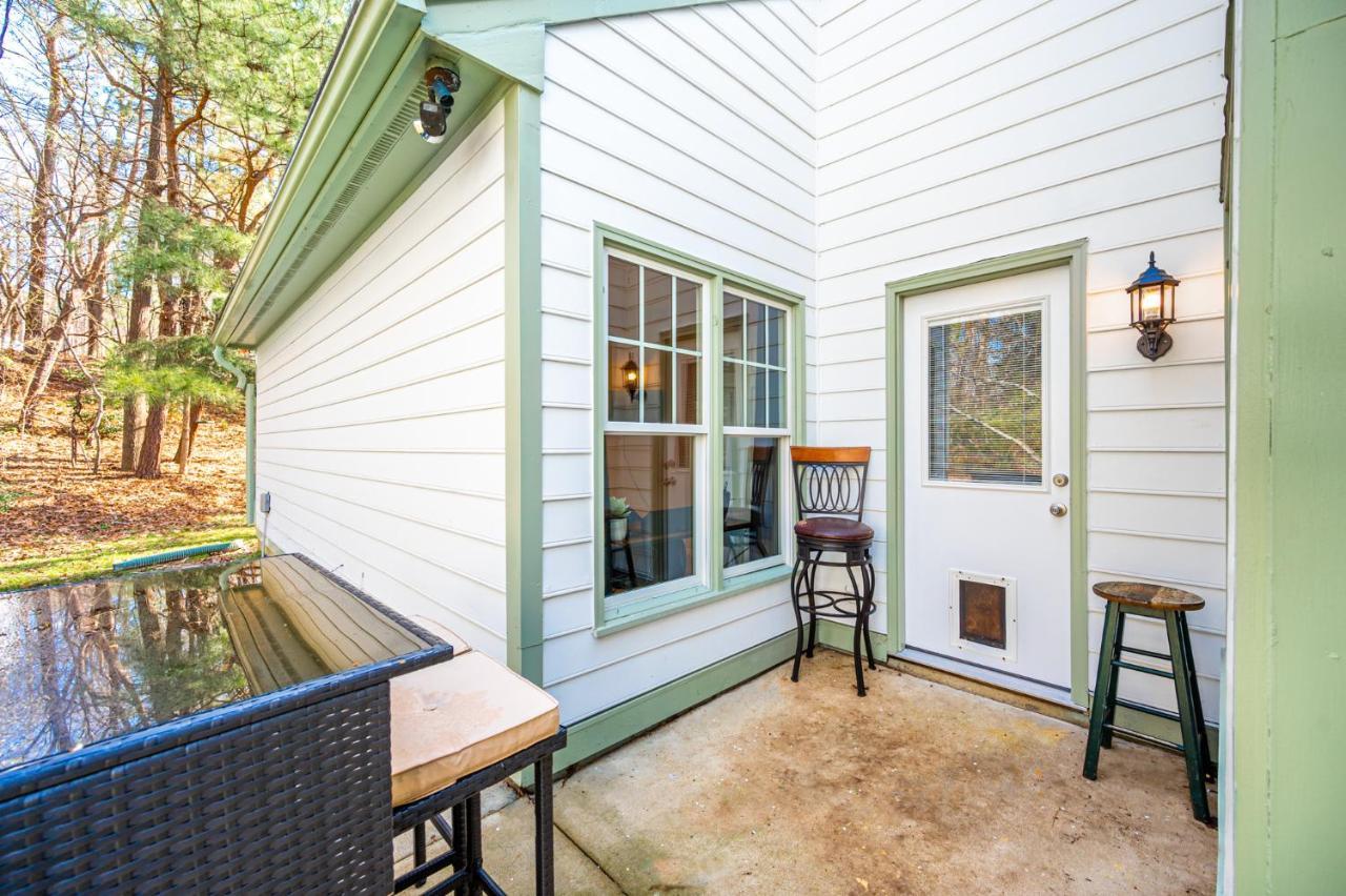 Cozy Industrial Kildaire Farms Home- Near Downtown Cary Exterior photo