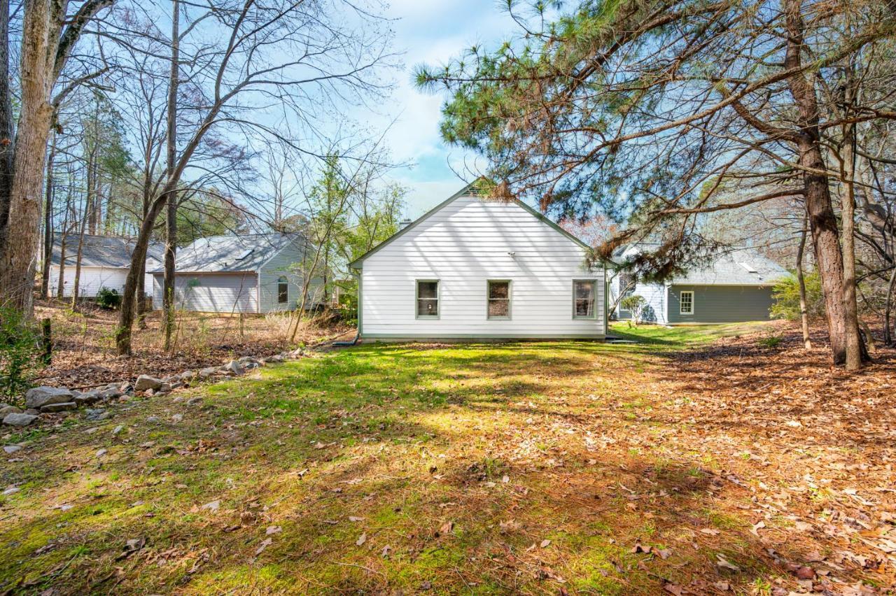 Cozy Industrial Kildaire Farms Home- Near Downtown Cary Exterior photo