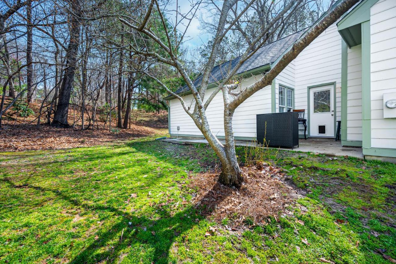Cozy Industrial Kildaire Farms Home- Near Downtown Cary Exterior photo